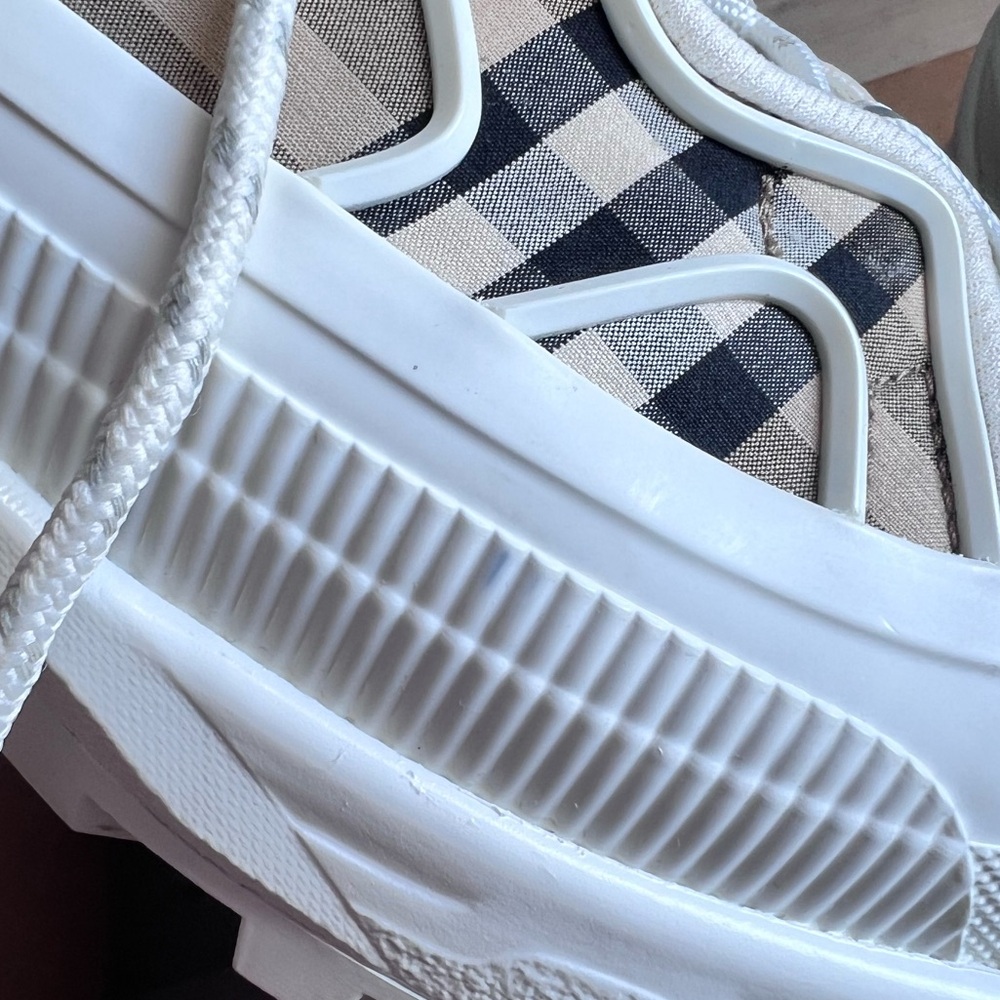 Burberry Archive Check Arthur Sneakers - Picture 6 of 7